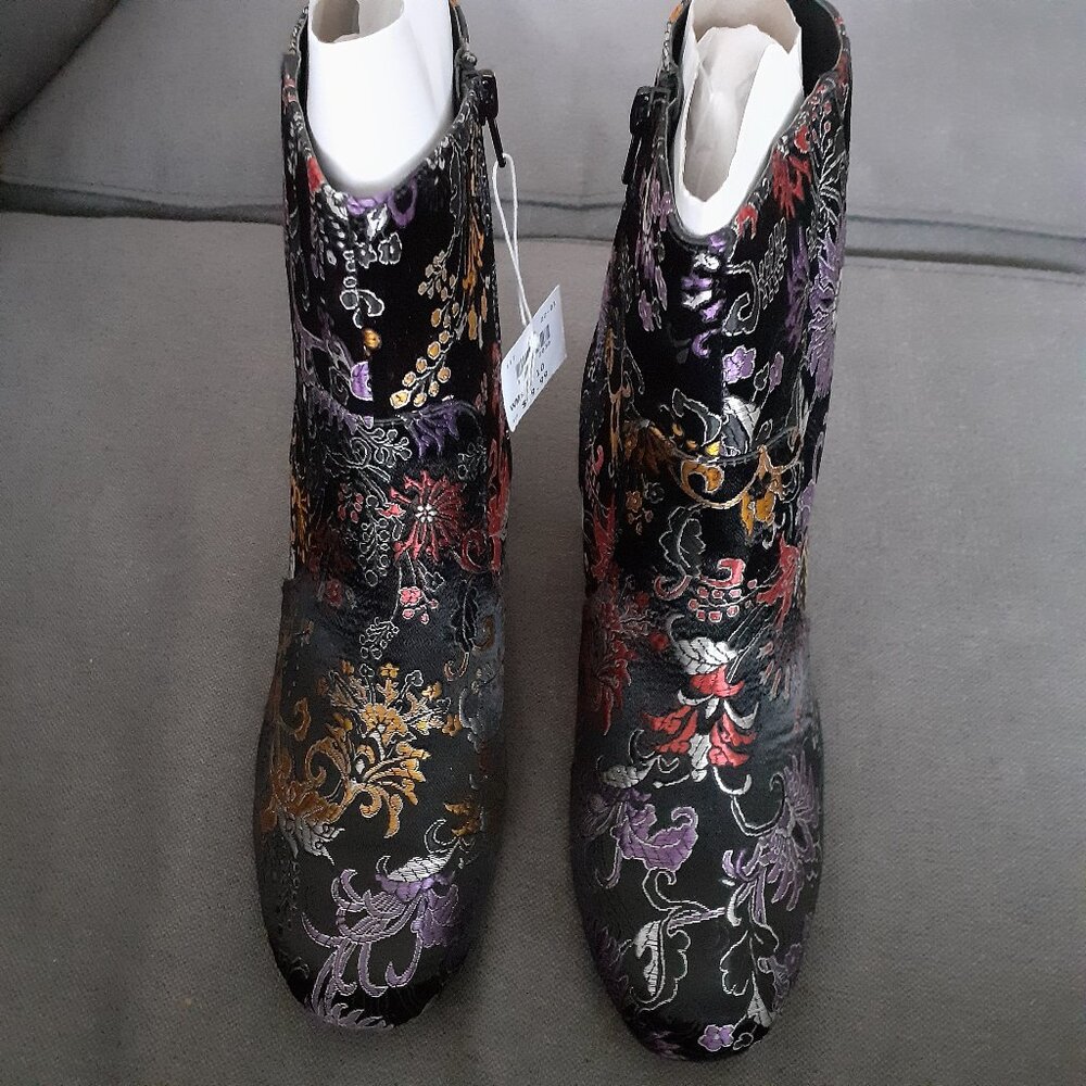 Vintage NWT Brash embroidered floral short boots women's size 10